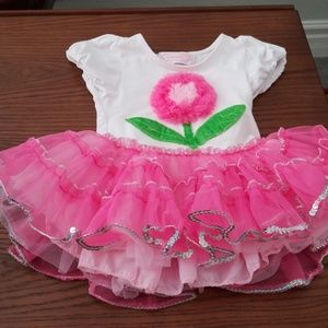 Popatu pink w/flower dress